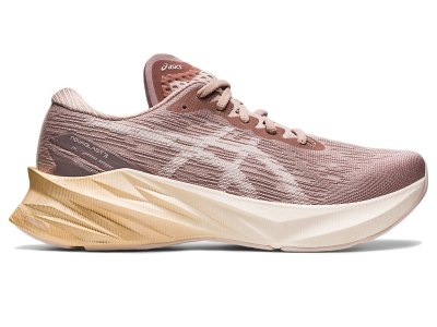 Asics Novablast 3 Koşu Ayakkabısı Kadın Açık Mercan Bej Rengi | TR5181-860
